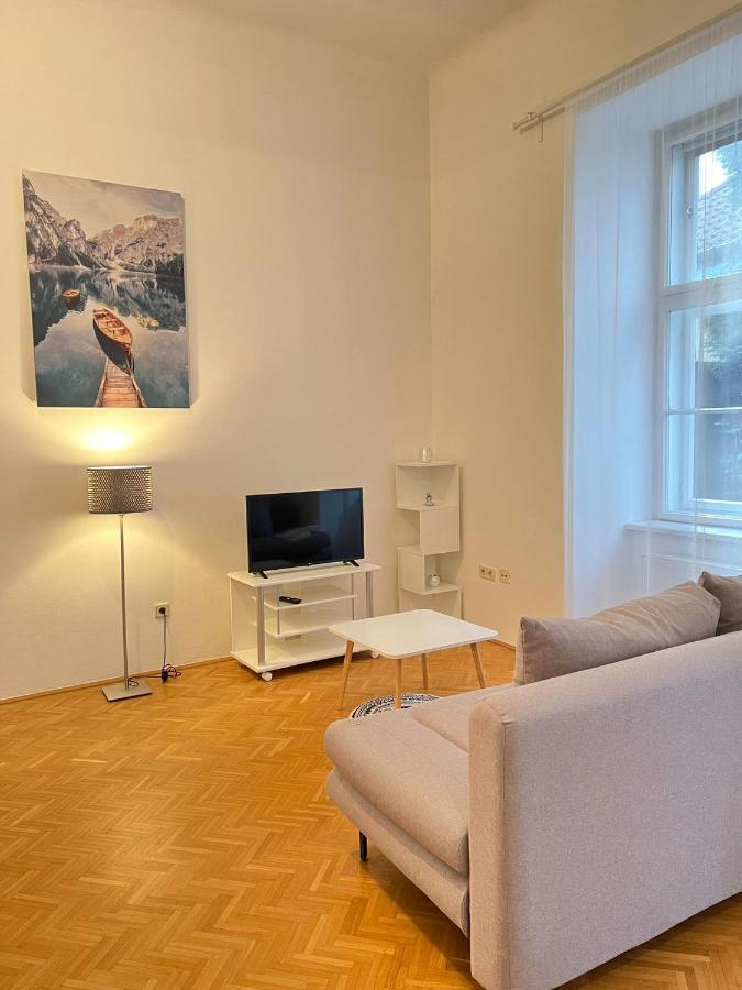 Alpa 2 Zimmer Wohnung In Wien Rochusmarkt Extérieur photo